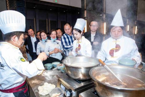 金味德兰州牛肉拉面