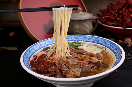 金味德牛肉面加盟